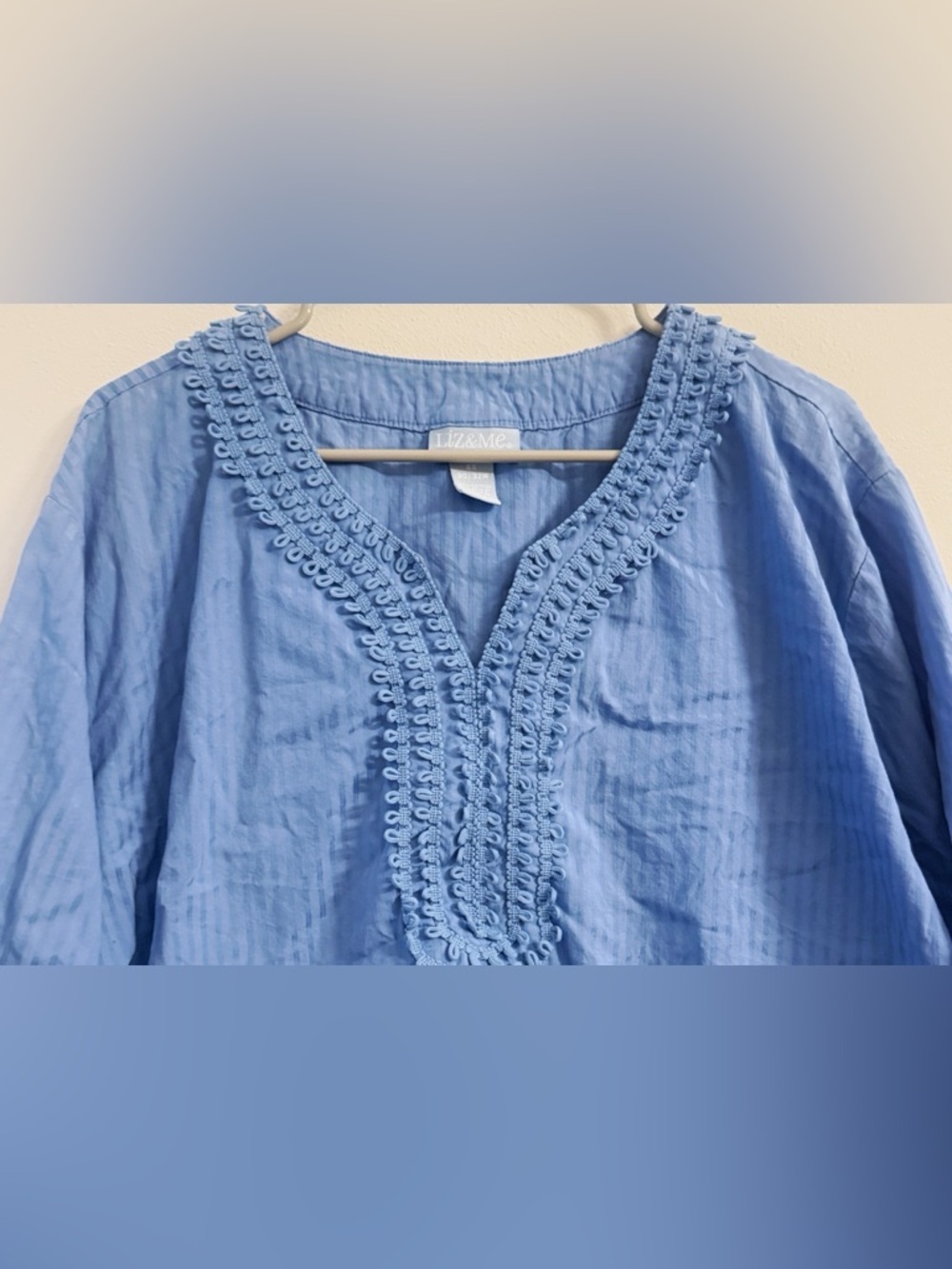 Liz & Me Women's Blue Embroidered Tunic Top Relaxed Fit Lightweight Plus Size 4X - Picture 4 of 5